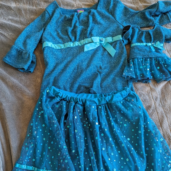 Lot of Dollie & Me clothes - Picture 2 of 16